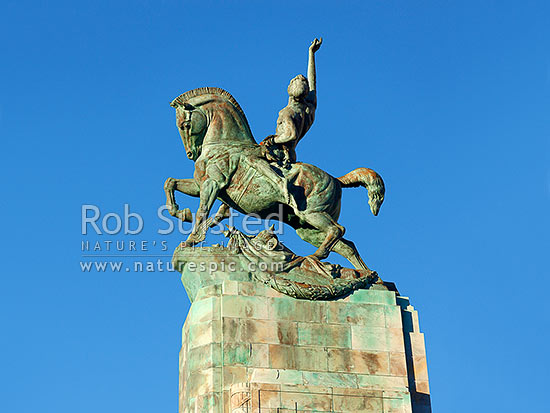 The Wellington cenotaph, also known as the Wellington Citizens' War Memorial, was unveiled on Anzac Day (25 April) 1931, Wellington, Wellington City District, Wellington Region, New Zealand (NZ)