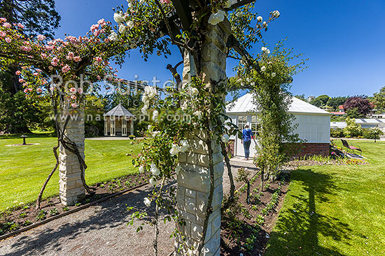 Oamaru Display House, an historic greenhouse opened in the Oamaru Public Gardens 1929, designed by Ivan Steenson, Oamaru, Waitaki District, Canterbury Region, New Zealand (NZ)