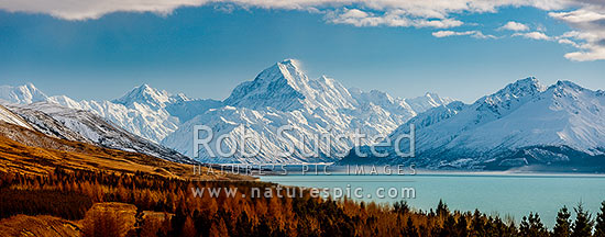 Aoraki / Mount Cook (3754m) and Lake Pukaki in winter. Mt La Perouse (3078m) left, Tasman Valley and Burnett Mountains Range right. Panorama with late autumn colours, different tint to 65856, Aoraki / Mount Cook National Park, MacKenzie District, Canterbury Region, New Zealand (NZ)