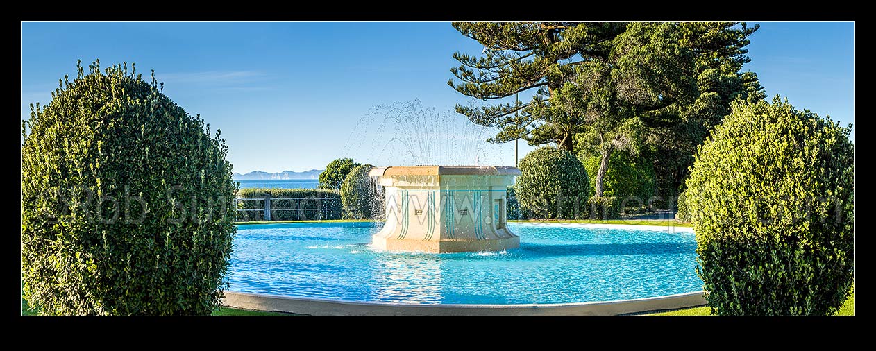 Image of Napier iconic Tom Parker Art Deco fountain 1936, in Napier's warterfront gardens and marine parade. Panorama, Napier, Napier City District, Hawke's Bay Region, New Zealand (NZ) stock photo image